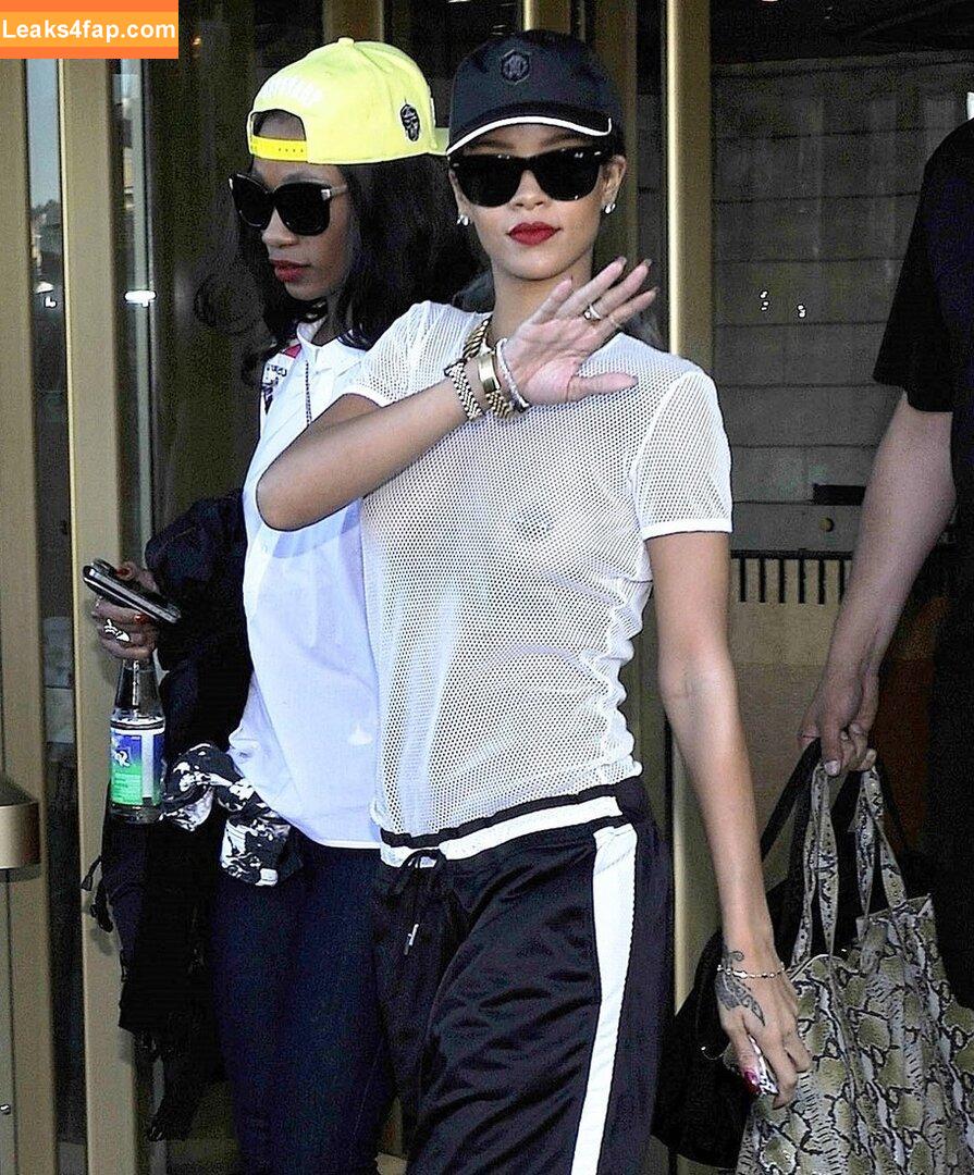 Rihanna / badgalriri leaked photo photo #1232