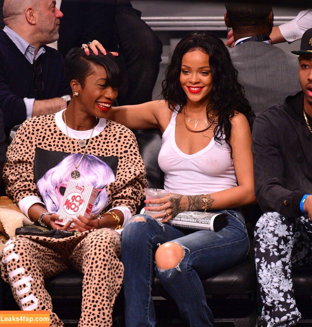 Rihanna / badgalriri leaked photo photo #1282