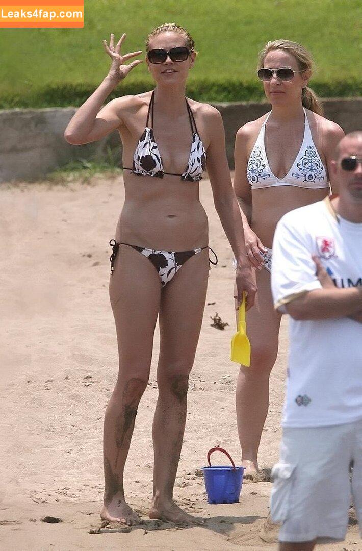 Rihanna / badgalriri leaked photo photo #1328