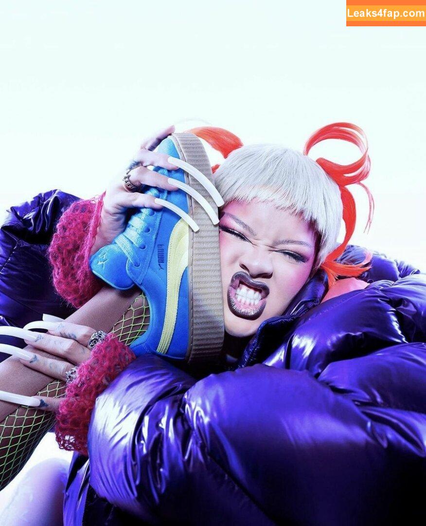 Rihanna / badgalriri leaked photo photo #1342