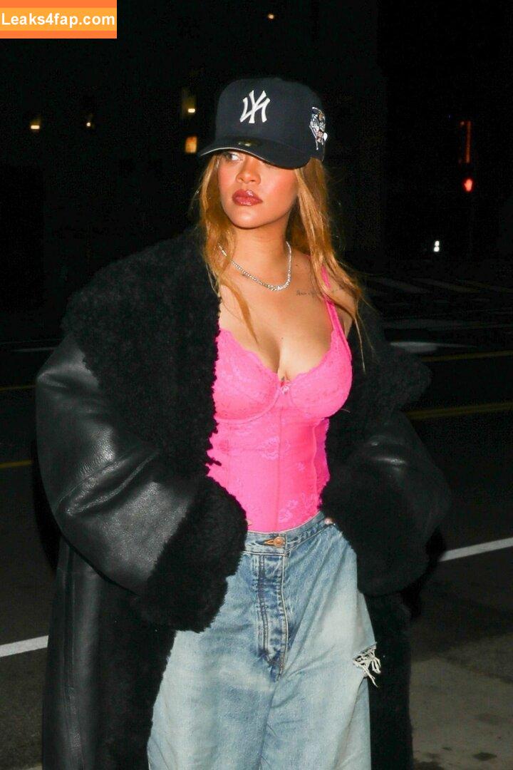 Rihanna / badgalriri слитое фото фото #1371