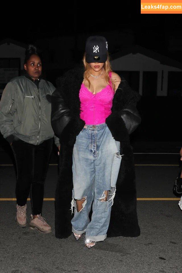 Rihanna / badgalriri leaked photo photo #1379