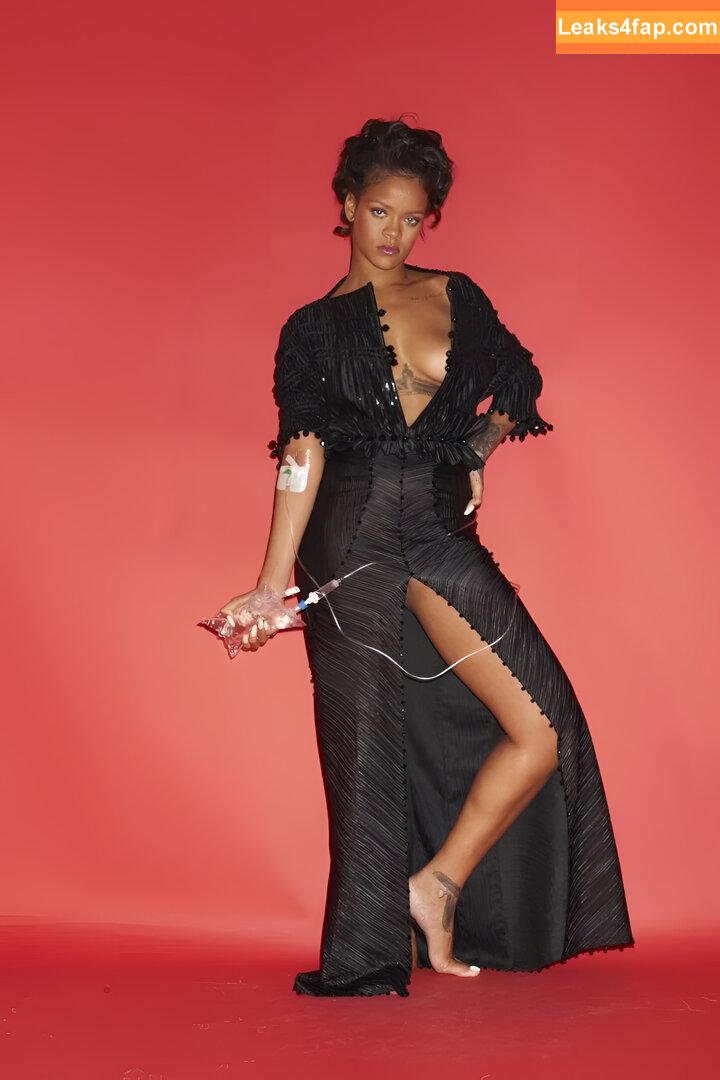 Rihanna / badgalriri leaked photo photo #1443