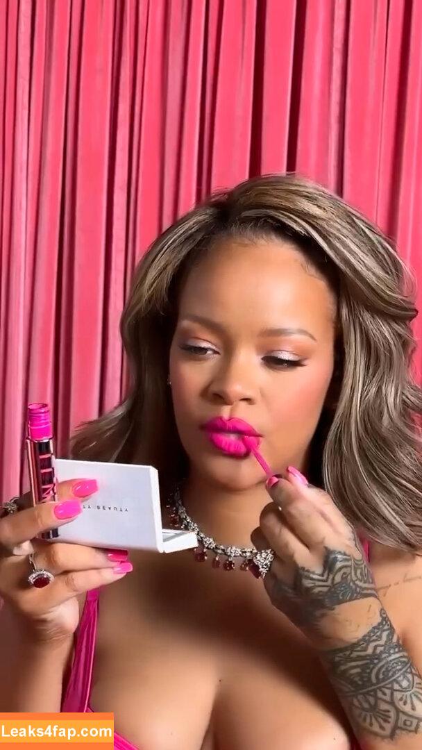 Rihanna / badgalriri leaked photo photo #1460