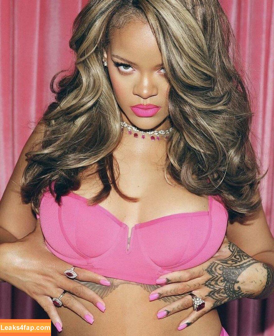 Rihanna / badgalriri leaked photo photo #1467