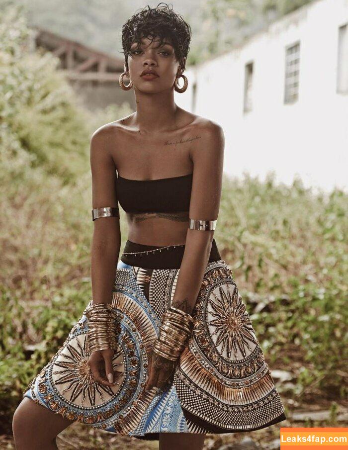 Rihanna / badgalriri leaked photo photo #1488