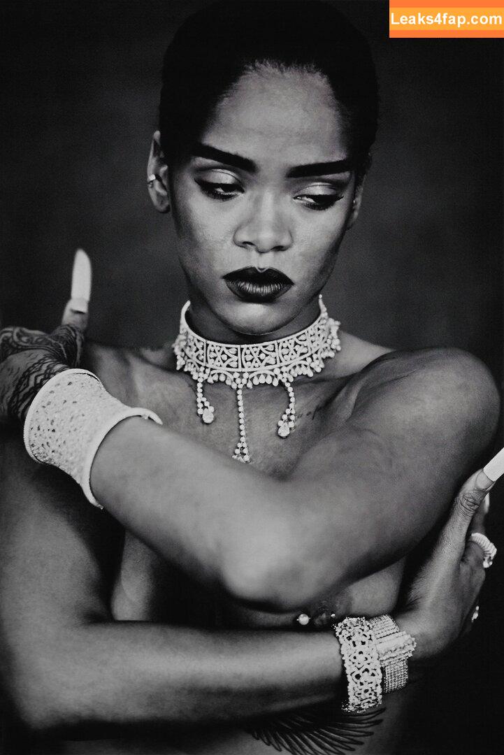 Rihanna / badgalriri leaked photo photo #1495