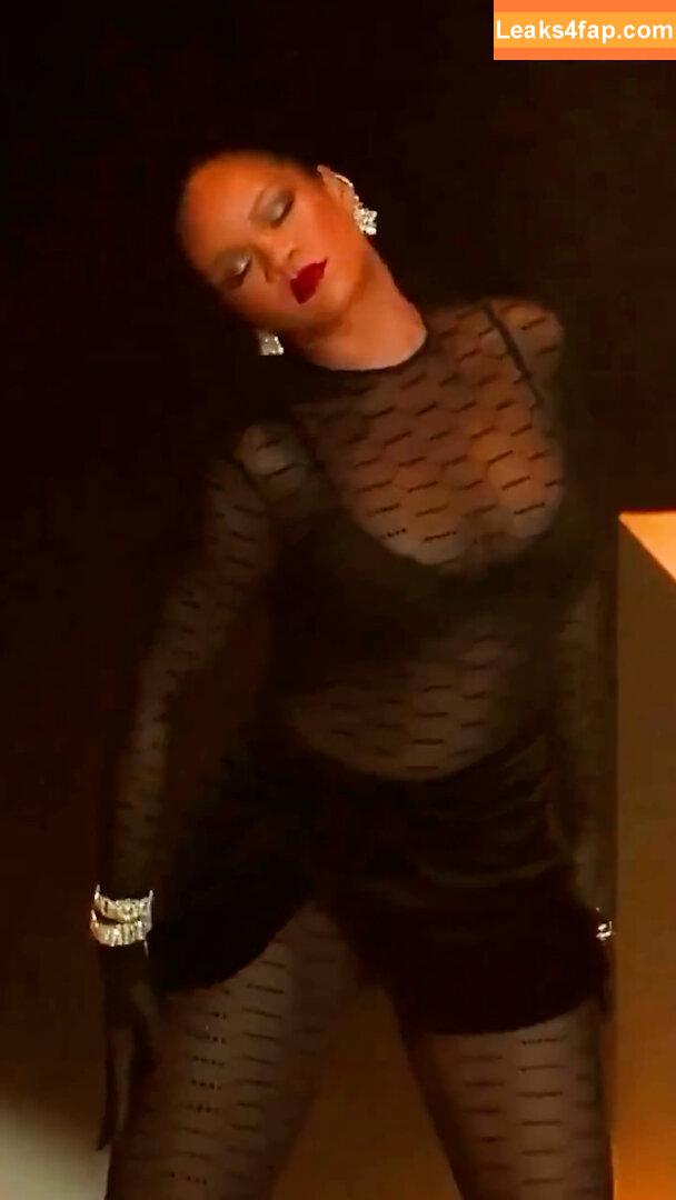 Rihanna / badgalriri leaked photo photo #1500