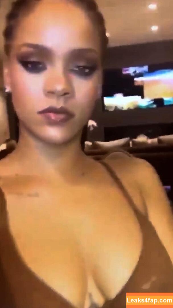 Rihanna / badgalriri leaked photo photo #1510