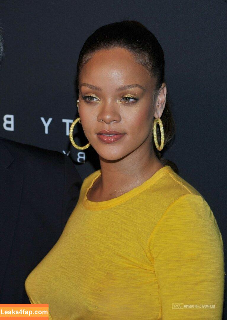 Rihanna / badgalriri leaked photo photo #1520