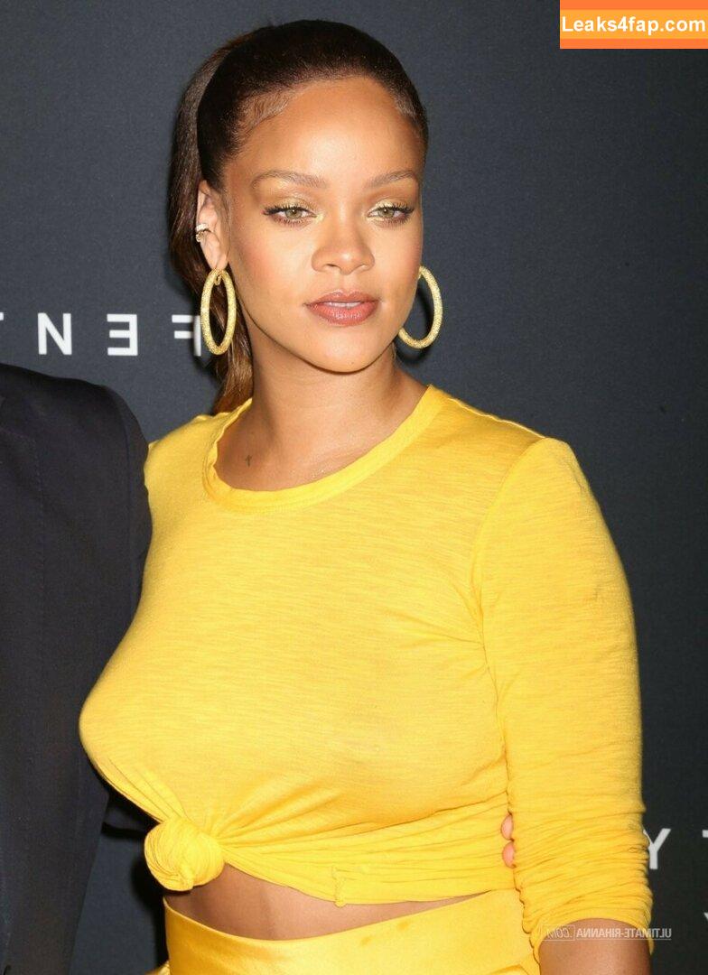 Rihanna / badgalriri leaked photo photo #1529