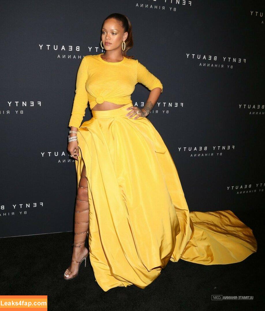 Rihanna / badgalriri leaked photo photo #1531