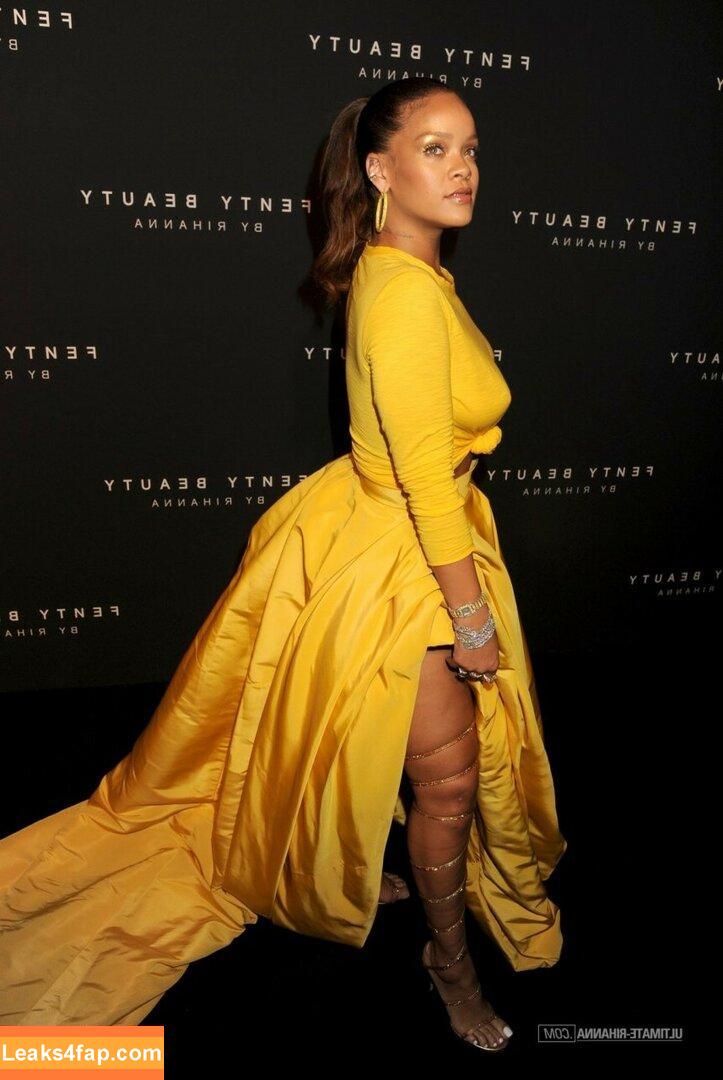 Rihanna / badgalriri leaked photo photo #1532