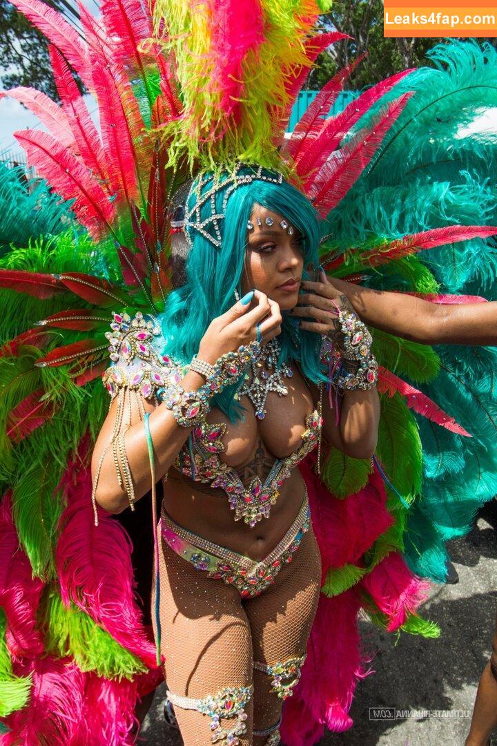 Rihanna / badgalriri leaked photo photo #1570