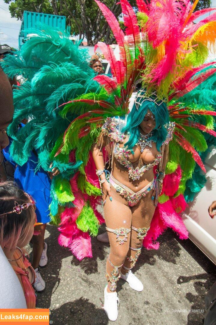 Rihanna / badgalriri leaked photo photo #1571
