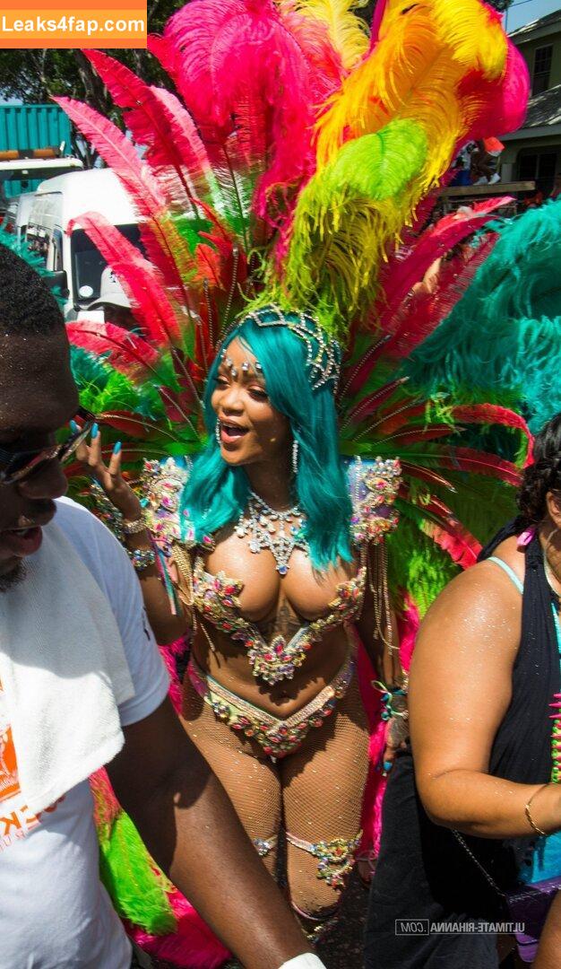 Rihanna / badgalriri leaked photo photo #1574