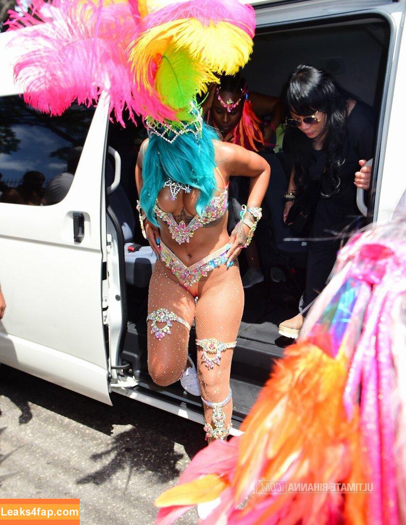 Rihanna / badgalriri leaked photo photo #1578