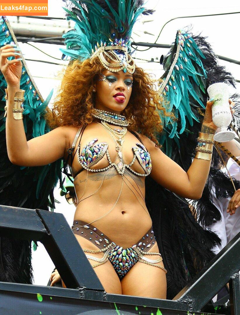 Rihanna / badgalriri leaked photo photo #1585