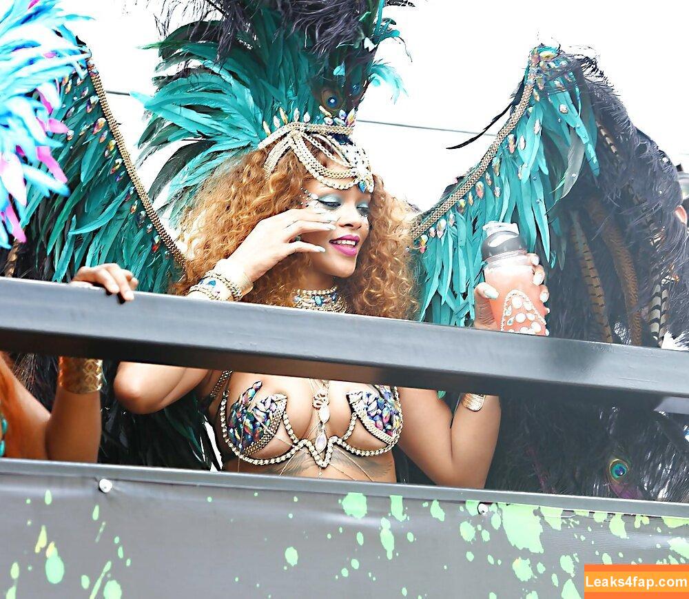 Rihanna / badgalriri leaked photo photo #1587