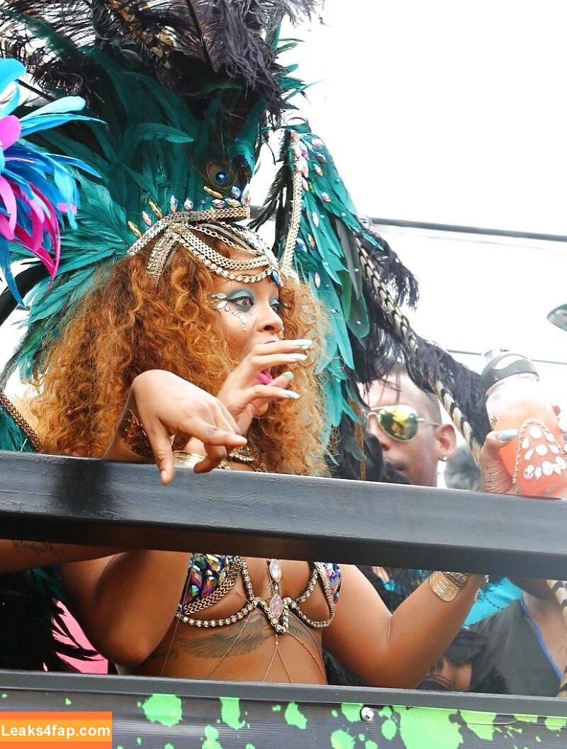 Rihanna / badgalriri leaked photo photo #1589