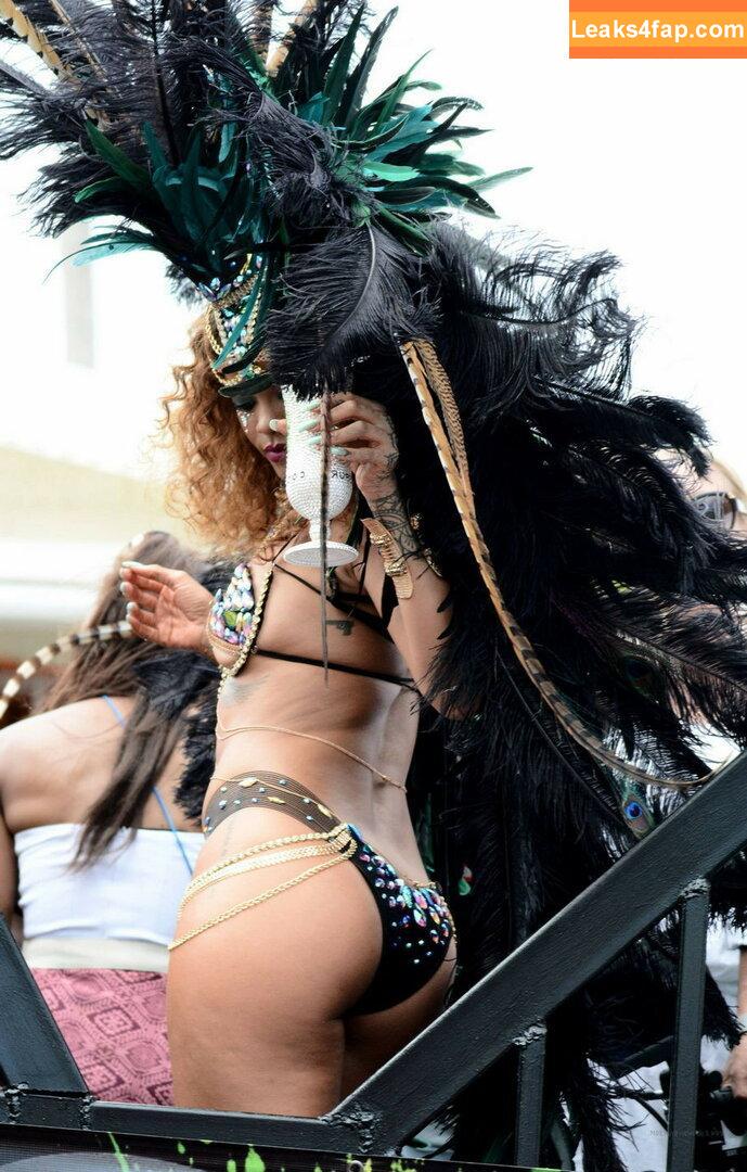 Rihanna / badgalriri leaked photo photo #1590
