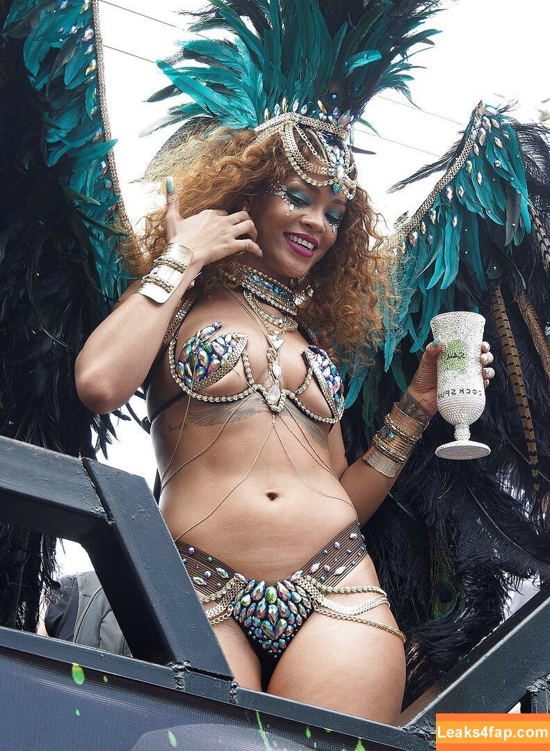 Rihanna / badgalriri leaked photo photo #1592