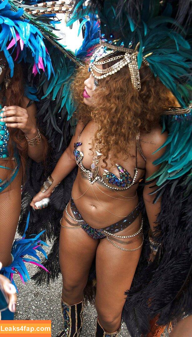 Rihanna / badgalriri leaked photo photo #1600