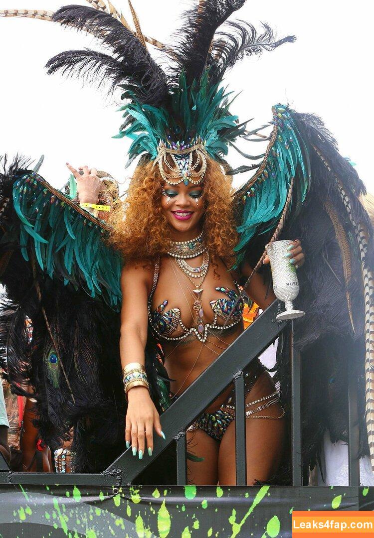 Rihanna / badgalriri leaked photo photo #1605