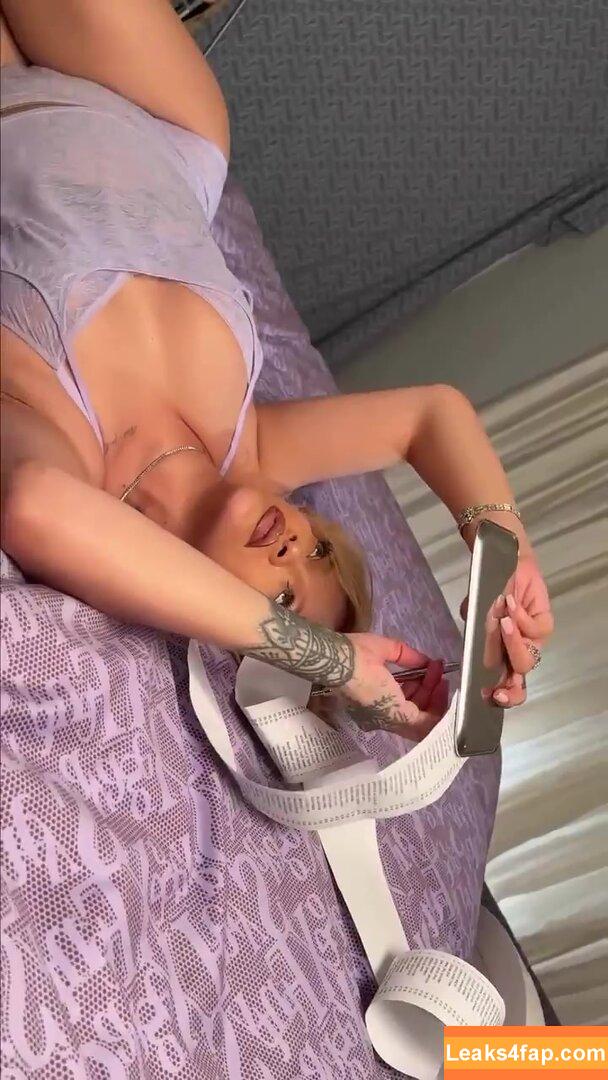 Rihanna / badgalriri leaked photo photo #1613