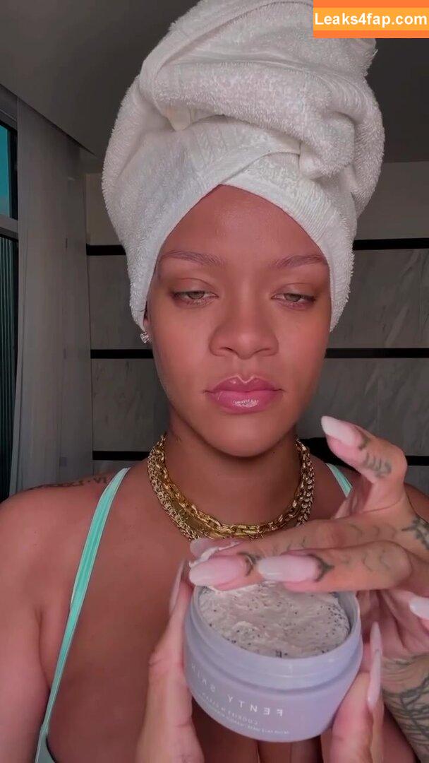 Rihanna / badgalriri leaked photo photo #1618