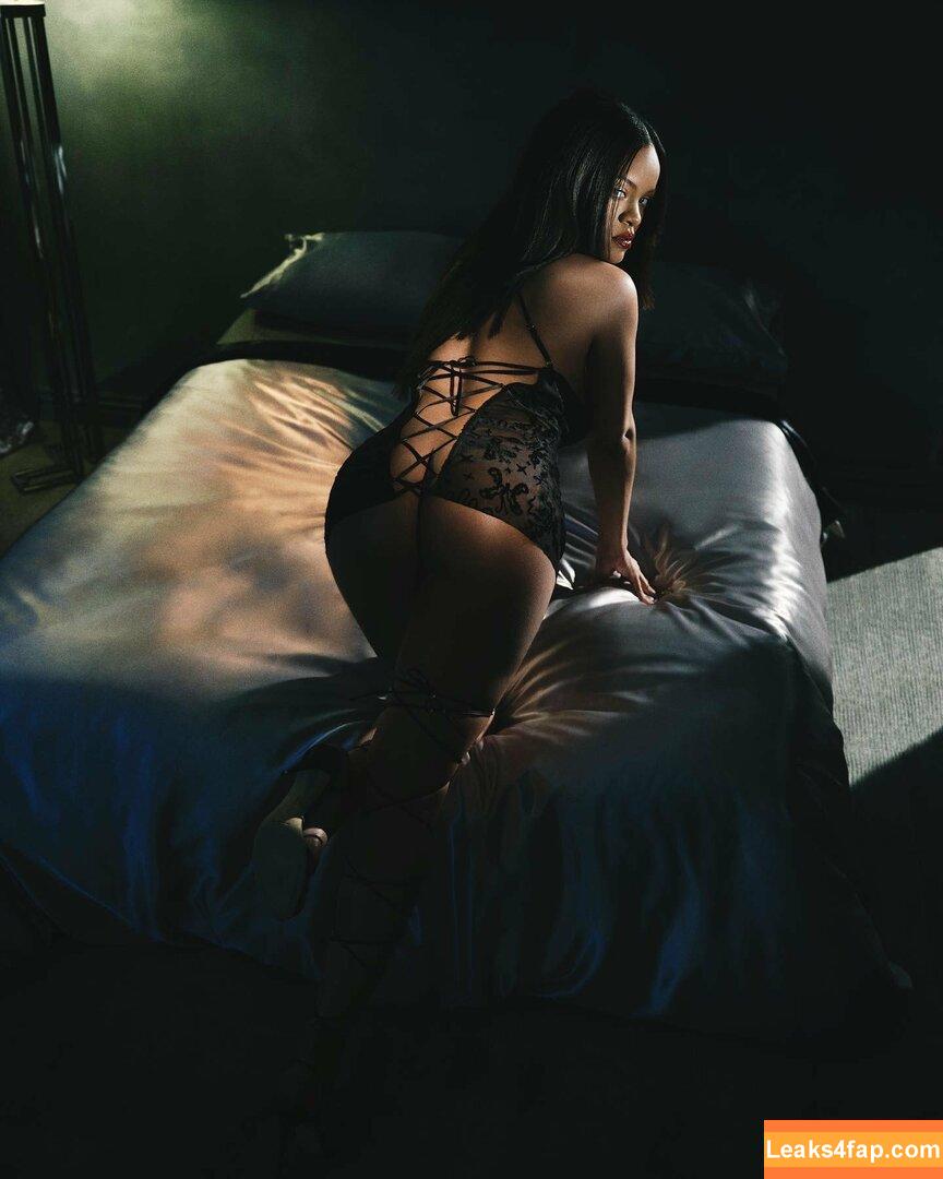 Rihanna / badgalriri leaked photo photo #1620