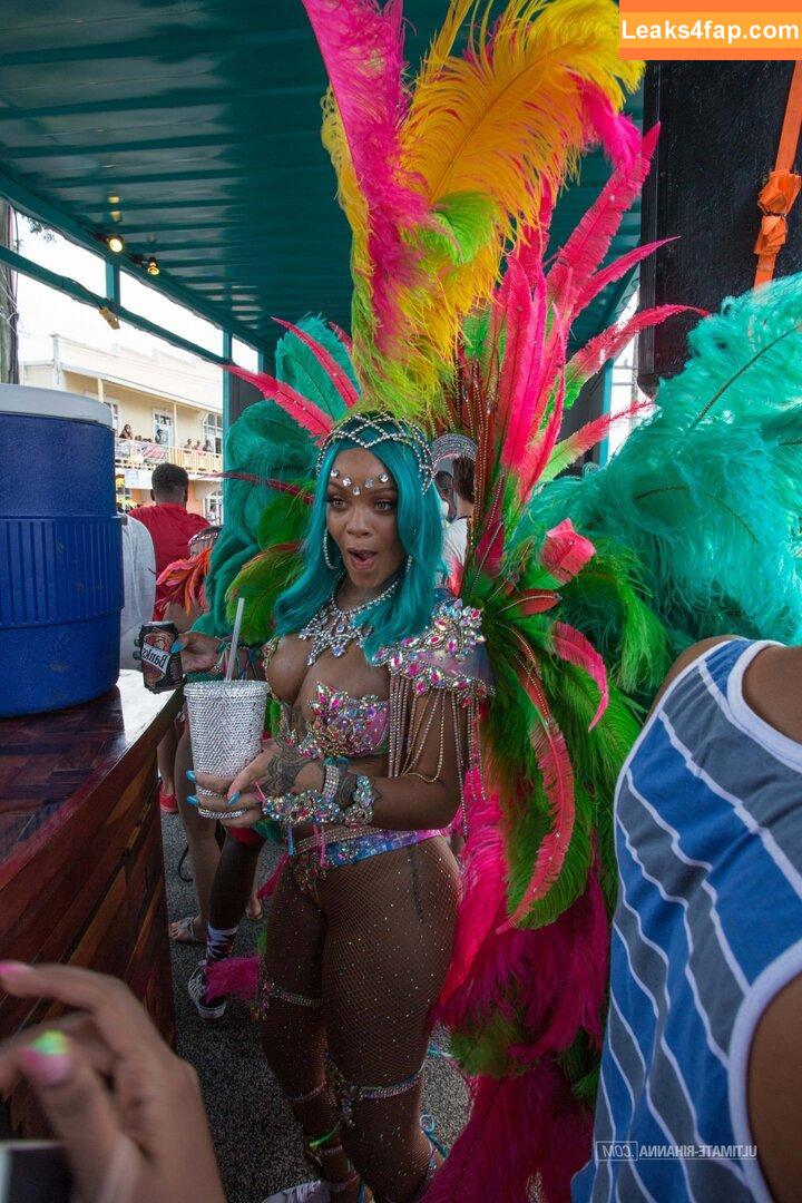 Rihanna / badgalriri leaked photo photo #1622