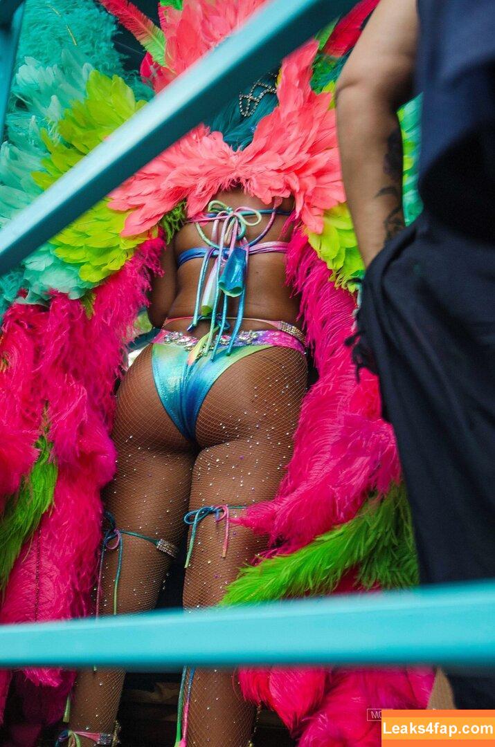 Rihanna / badgalriri leaked photo photo #1623