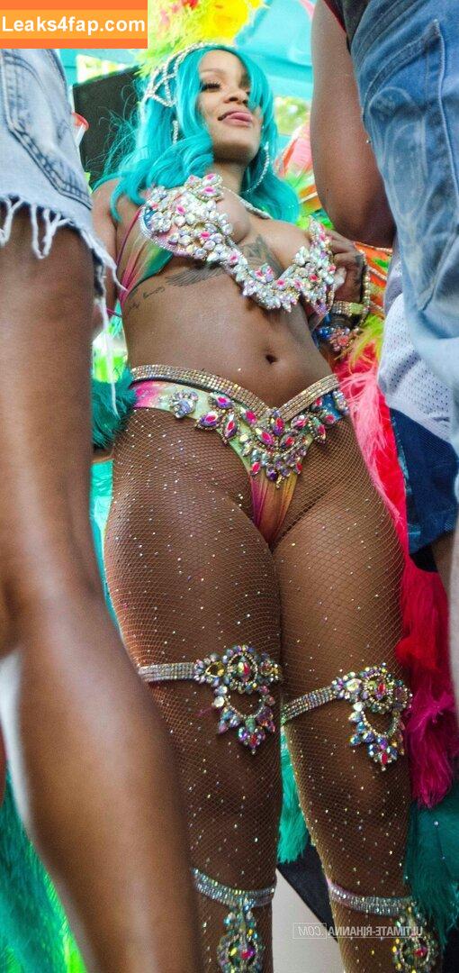 Rihanna / badgalriri leaked photo photo #1631