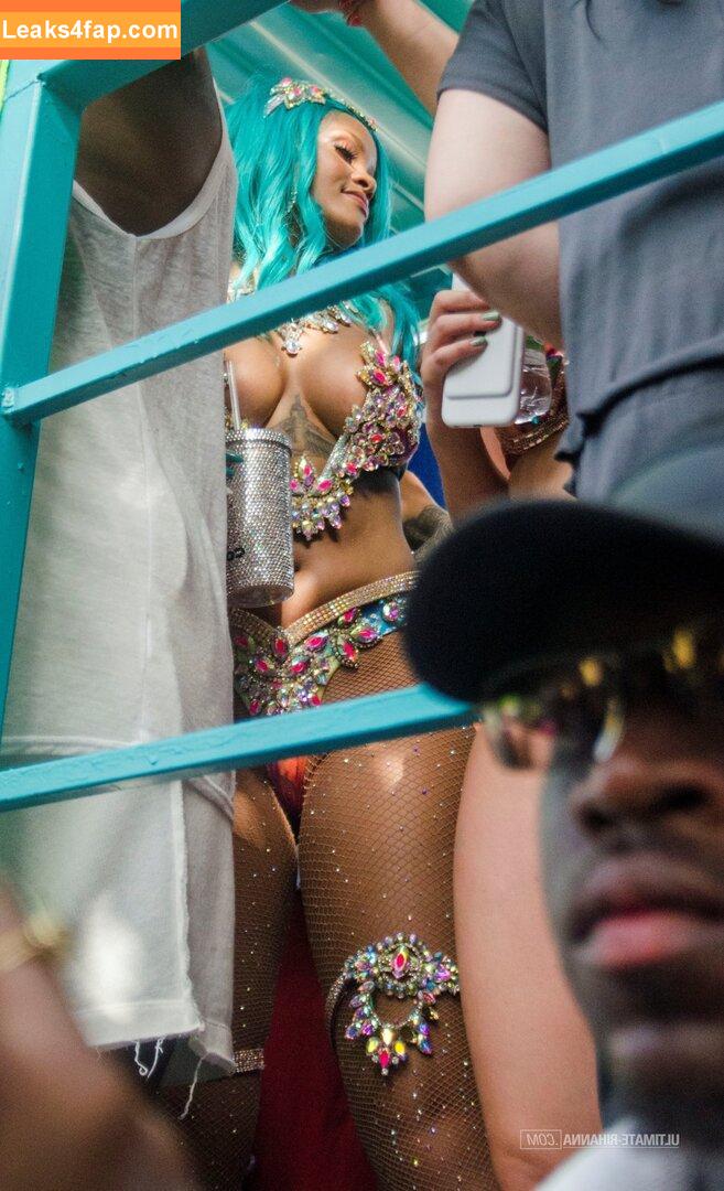 Rihanna / badgalriri leaked photo photo #1633