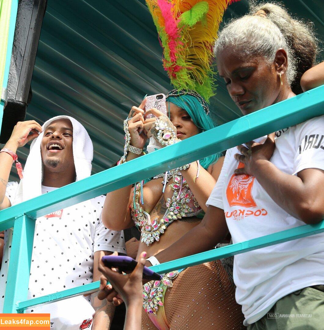 Rihanna / badgalriri leaked photo photo #1642