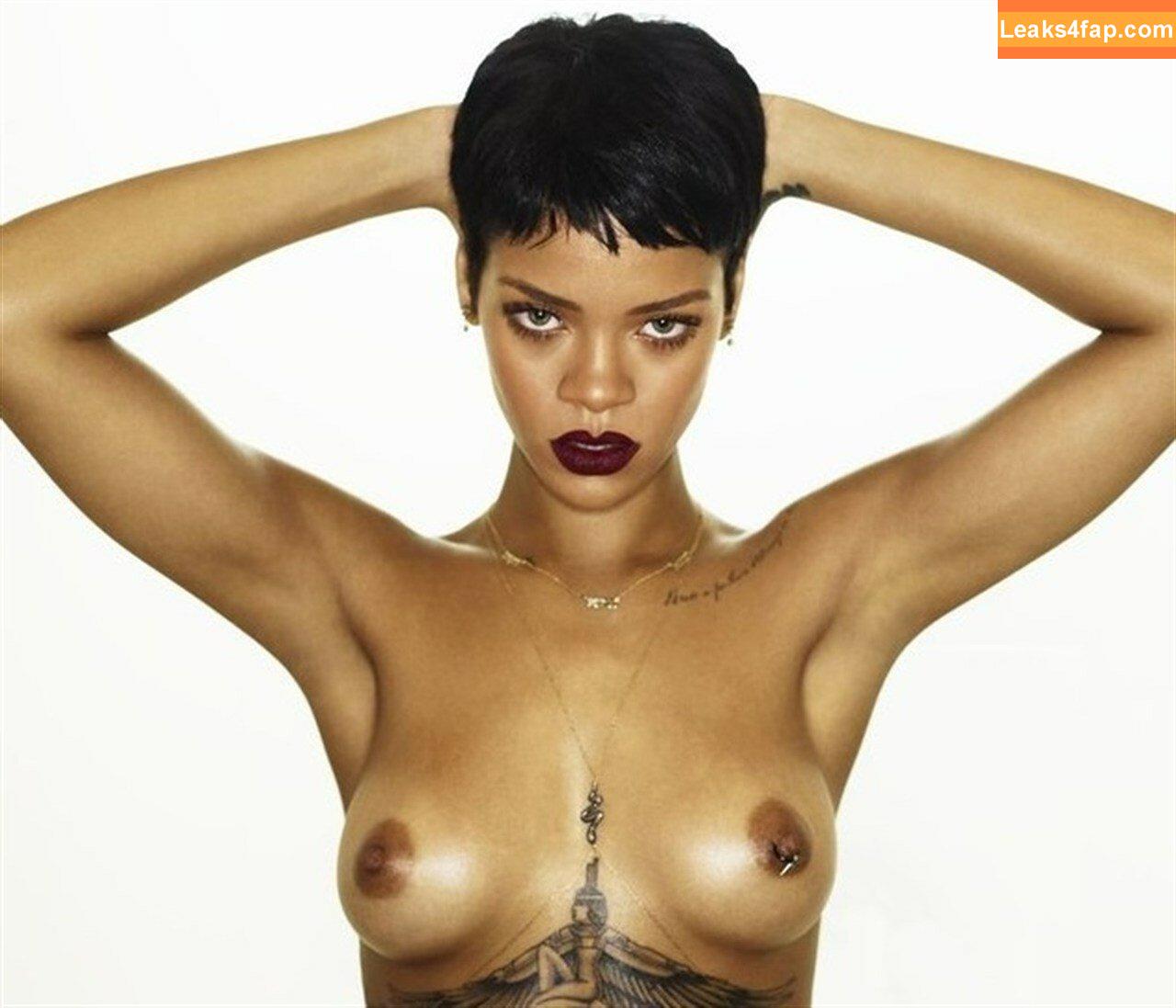 Rihanna / badgalriri leaked photo photo #1701