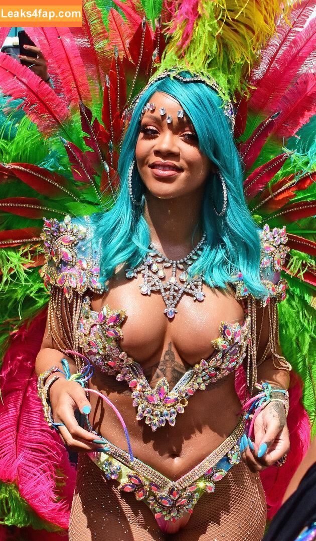 Rihanna / badgalriri leaked photo photo #1752