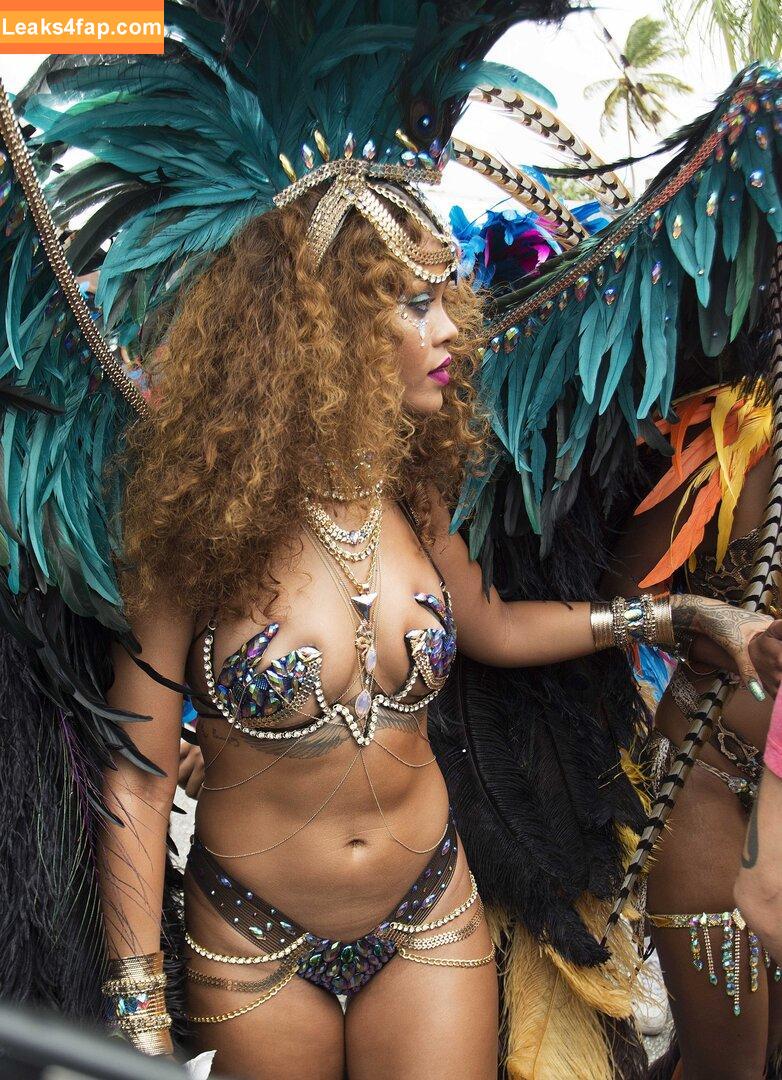 Rihanna / badgalriri leaked photo photo #1754