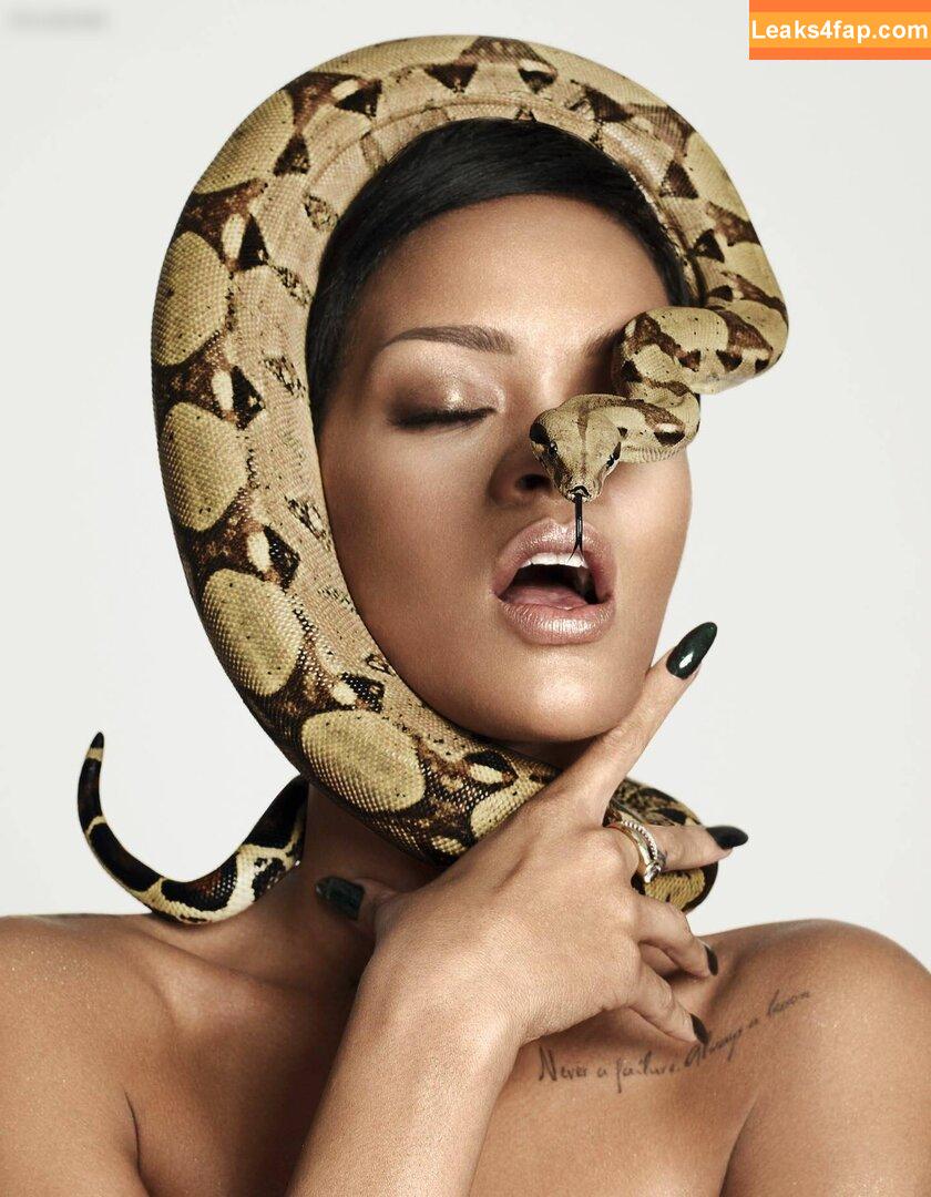 Rihanna / badgalriri leaked photo photo #1791