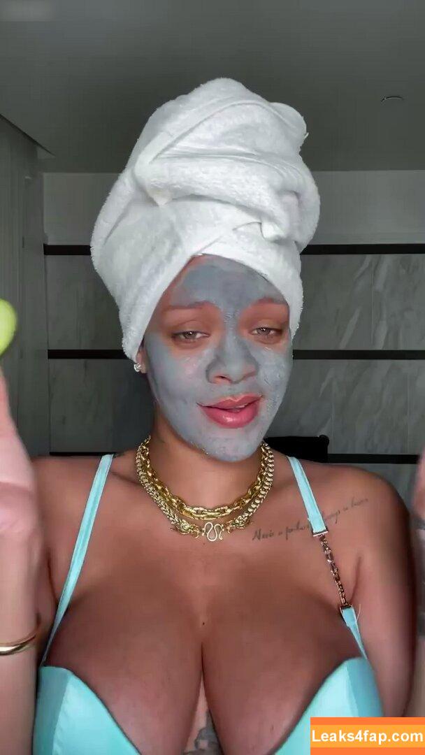 Rihanna / badgalriri leaked photo photo #1862