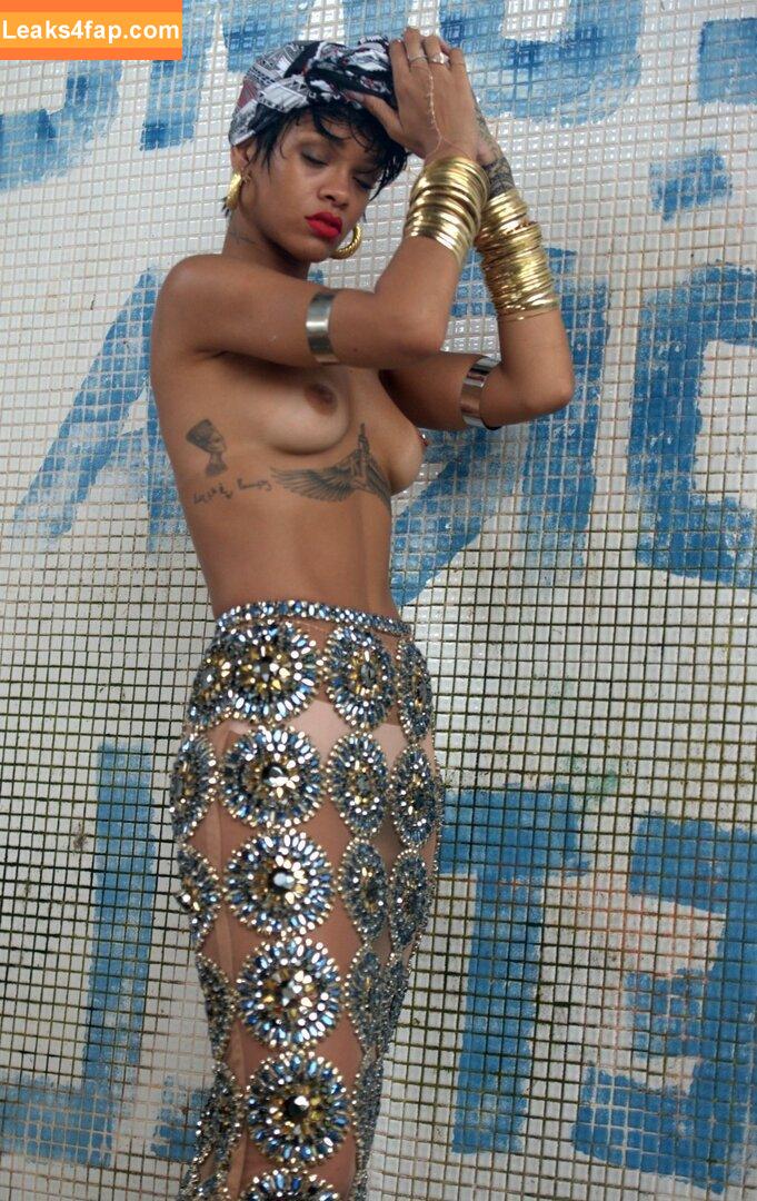 Rihanna / badgalriri leaked photo photo #1863