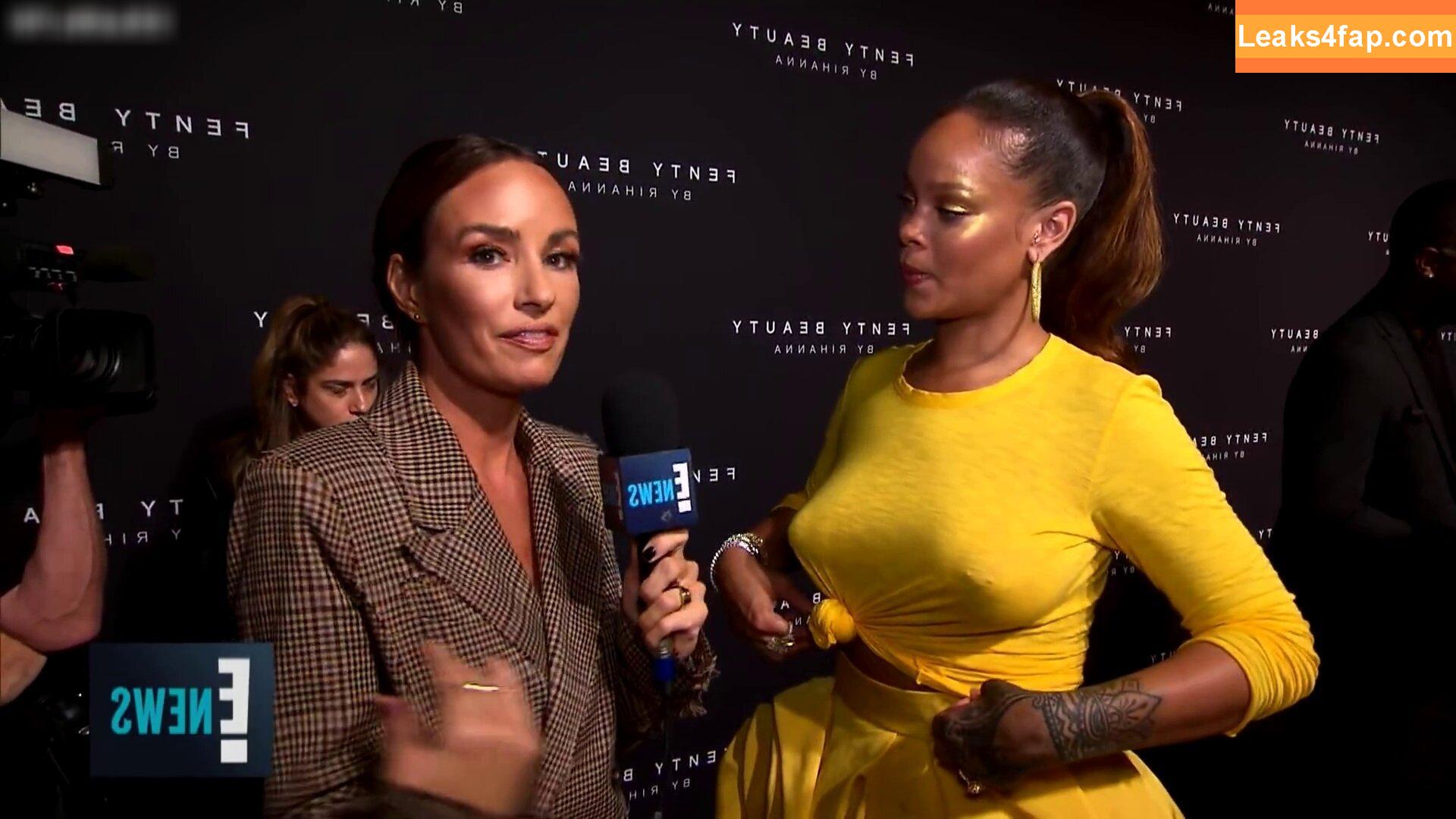 Rihanna / badgalriri leaked photo photo #1908