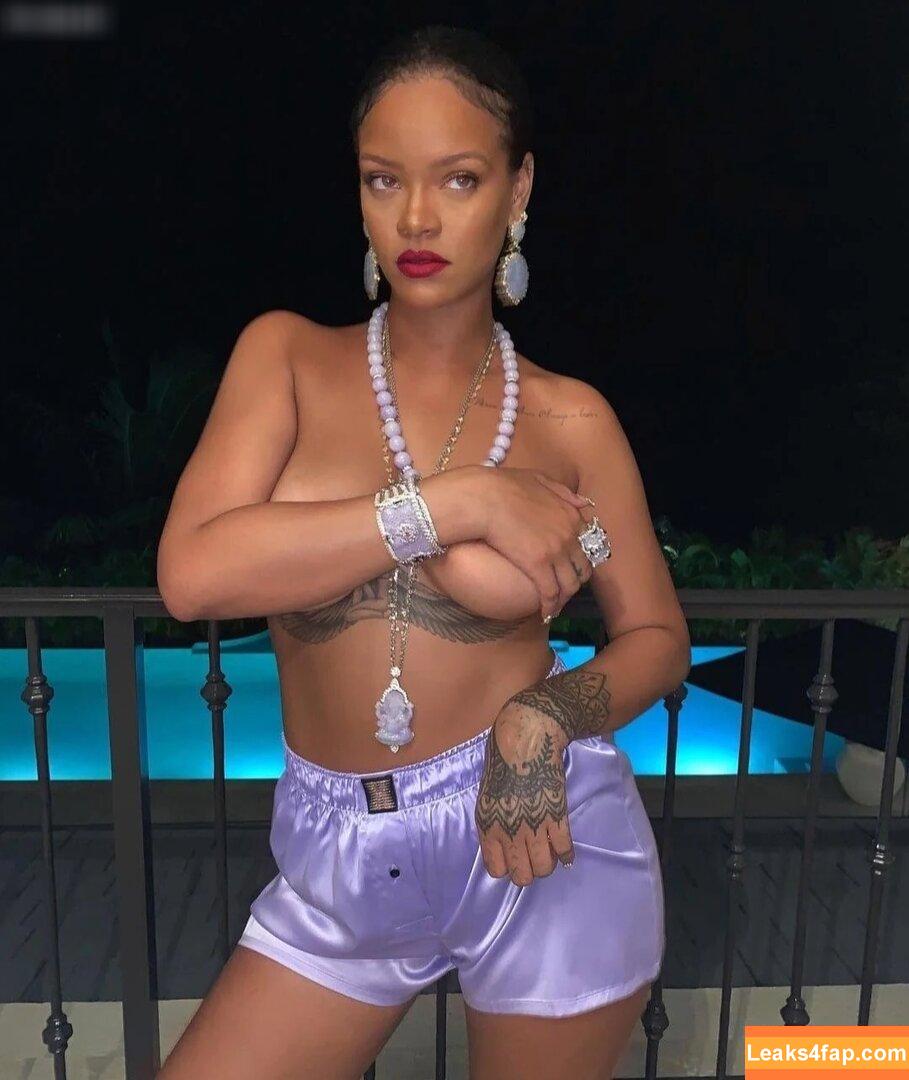 Rihanna / badgalriri leaked photo photo #1942