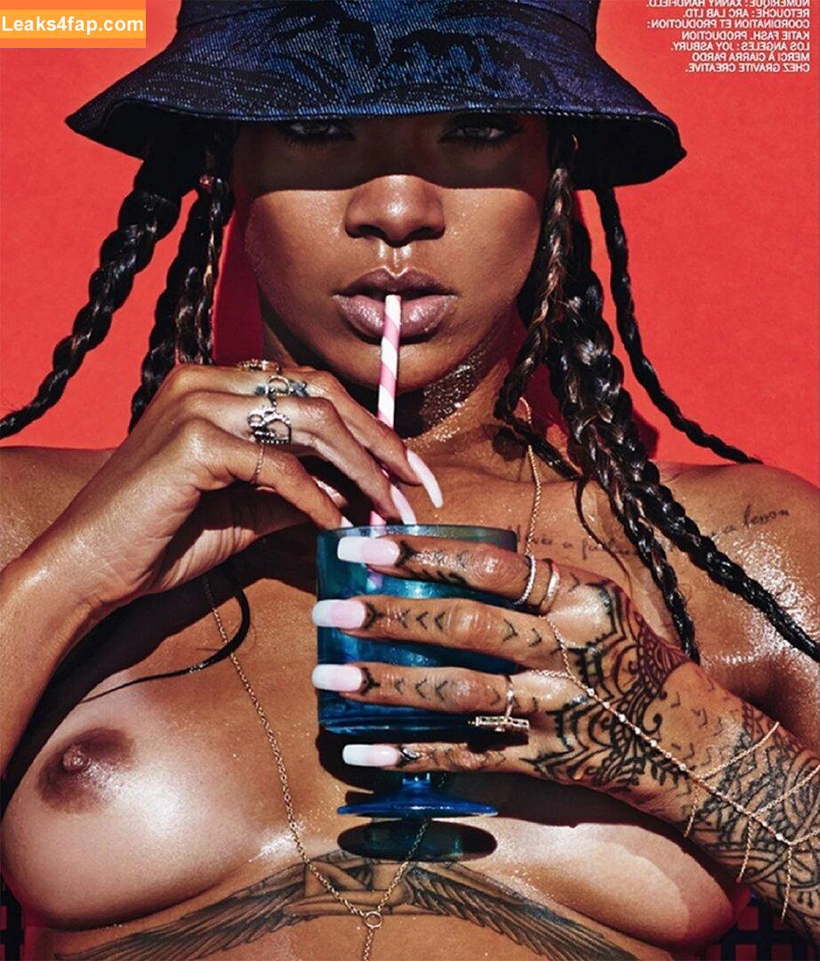 Rihanna / badgalriri leaked photo photo #1964