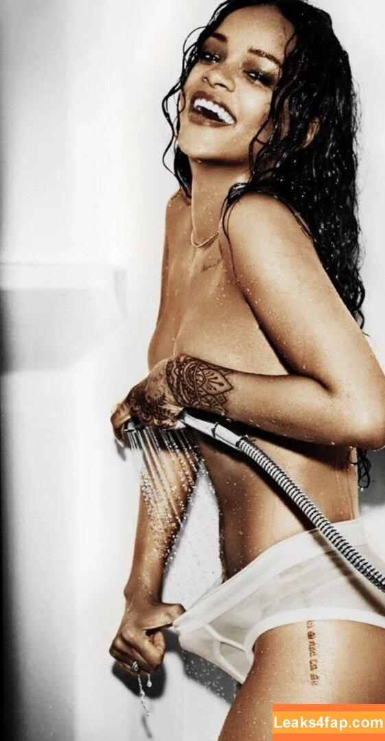 Rihanna / badgalriri leaked photo photo #1993
