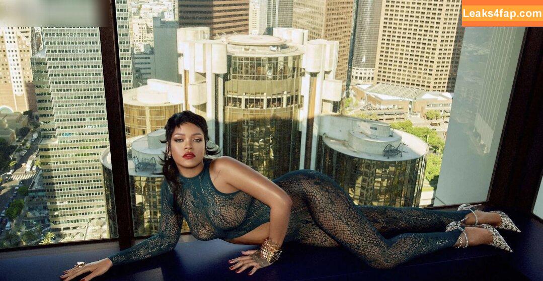 Rihanna / badgalriri leaked photo photo #1994