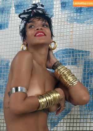 Rihanna photo #1167