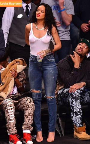 Rihanna photo #1291