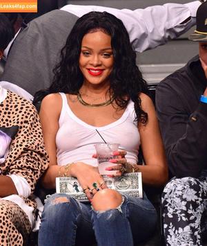 Rihanna photo #1292